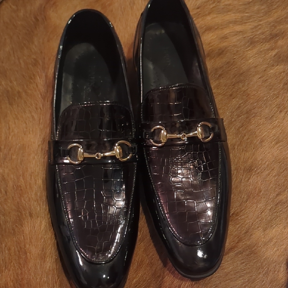 Boots Black and Gold Slip-On Loafers with Luxurious Detailing